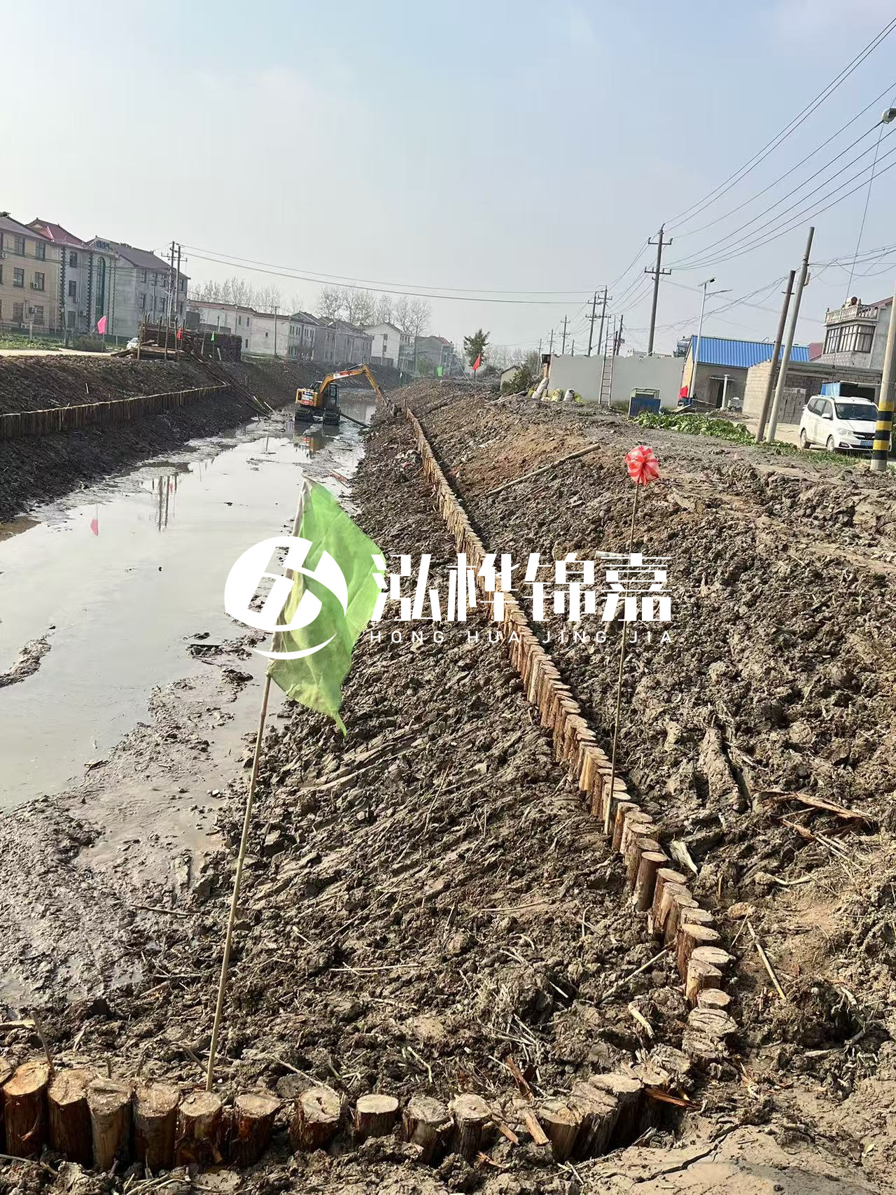 洛陽挖機(jī)打木樁專業(yè)施工-河道打木樁后如何檢查穩(wěn)固性？